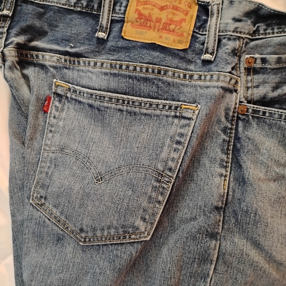 Levi's Relaxed Fit Men's Jeans in Classic Blue - Picture 3 of 3